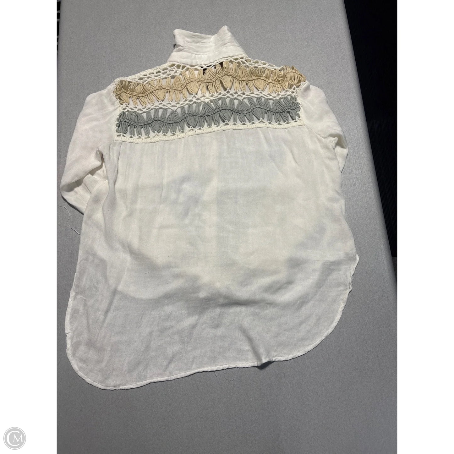 Top Long Sleeve By Vintage Havana In White, Size: S