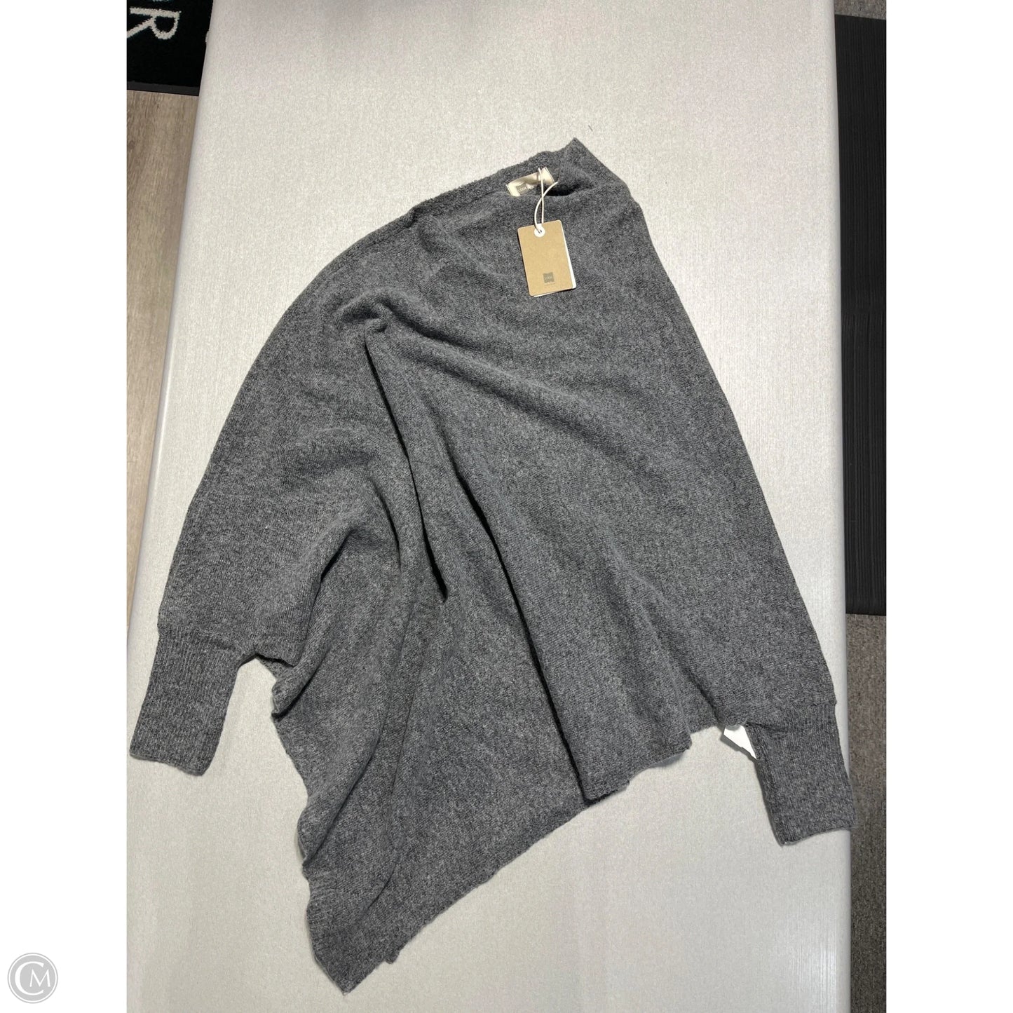 Shawl By Cmc In Grey, Size: Osfm
