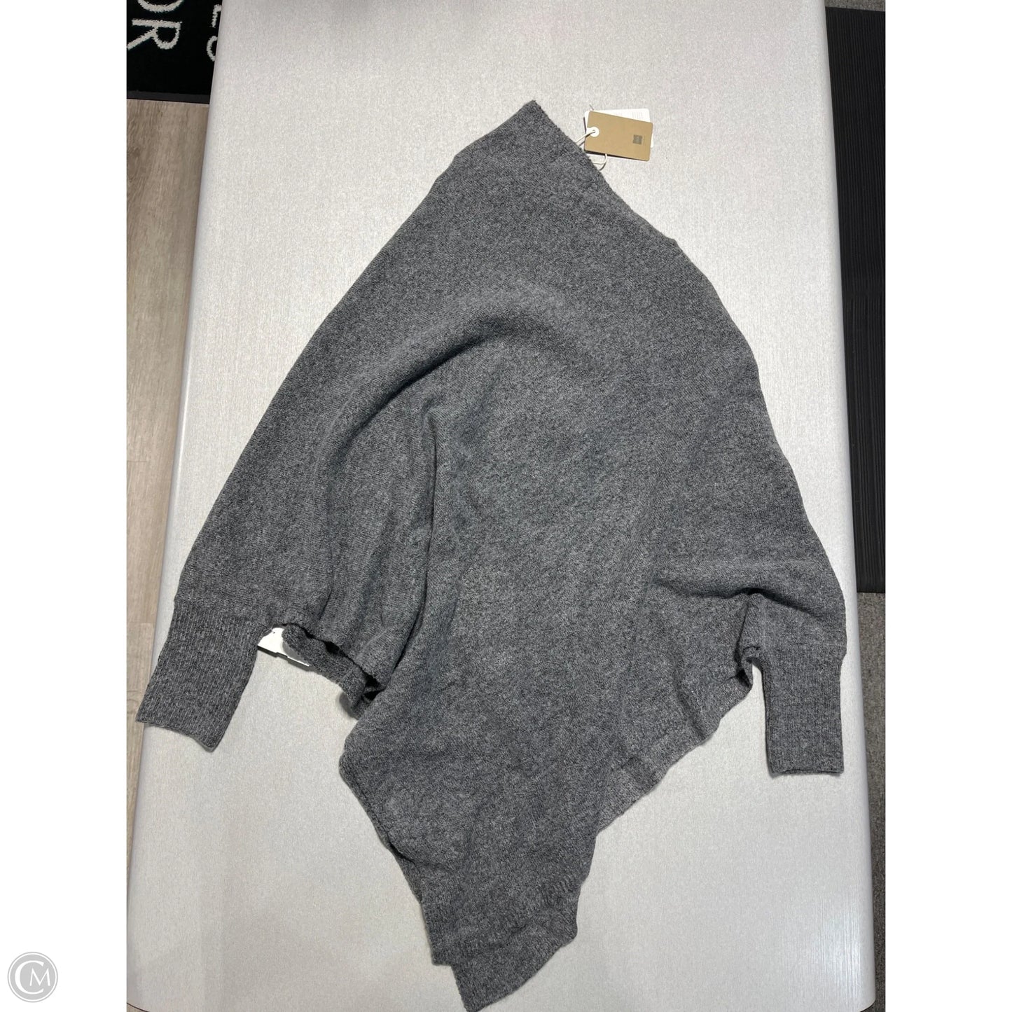 Shawl By Cmc In Grey, Size: Osfm