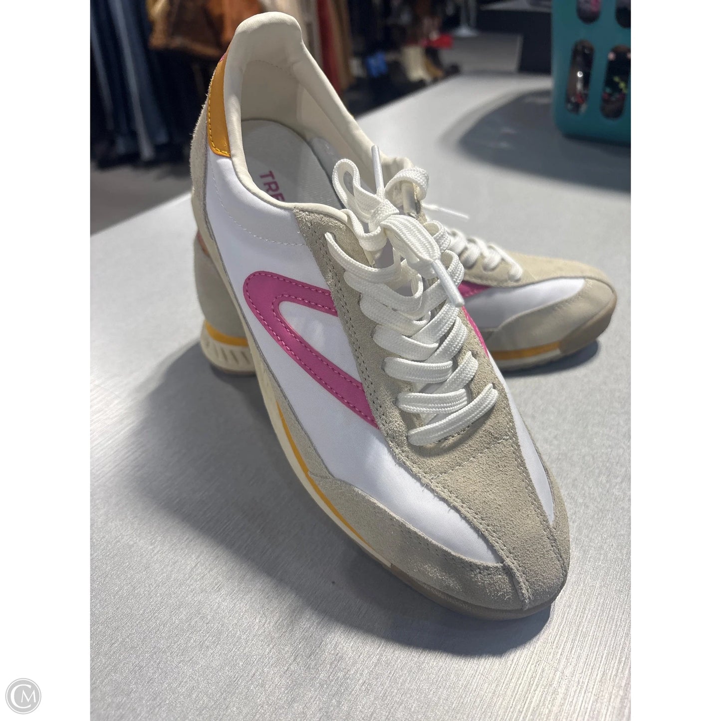 Shoes Sneakers By Tretorn In White, Size: 7.5