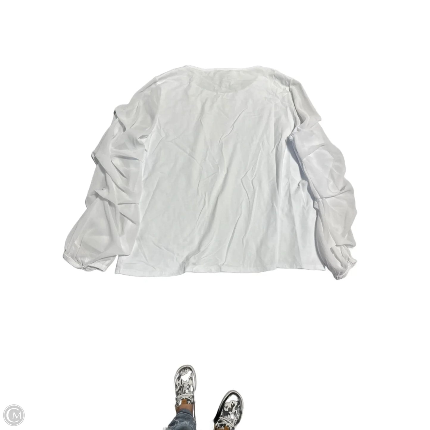 Top Long Sleeve By Cmb In White, Size: Xl