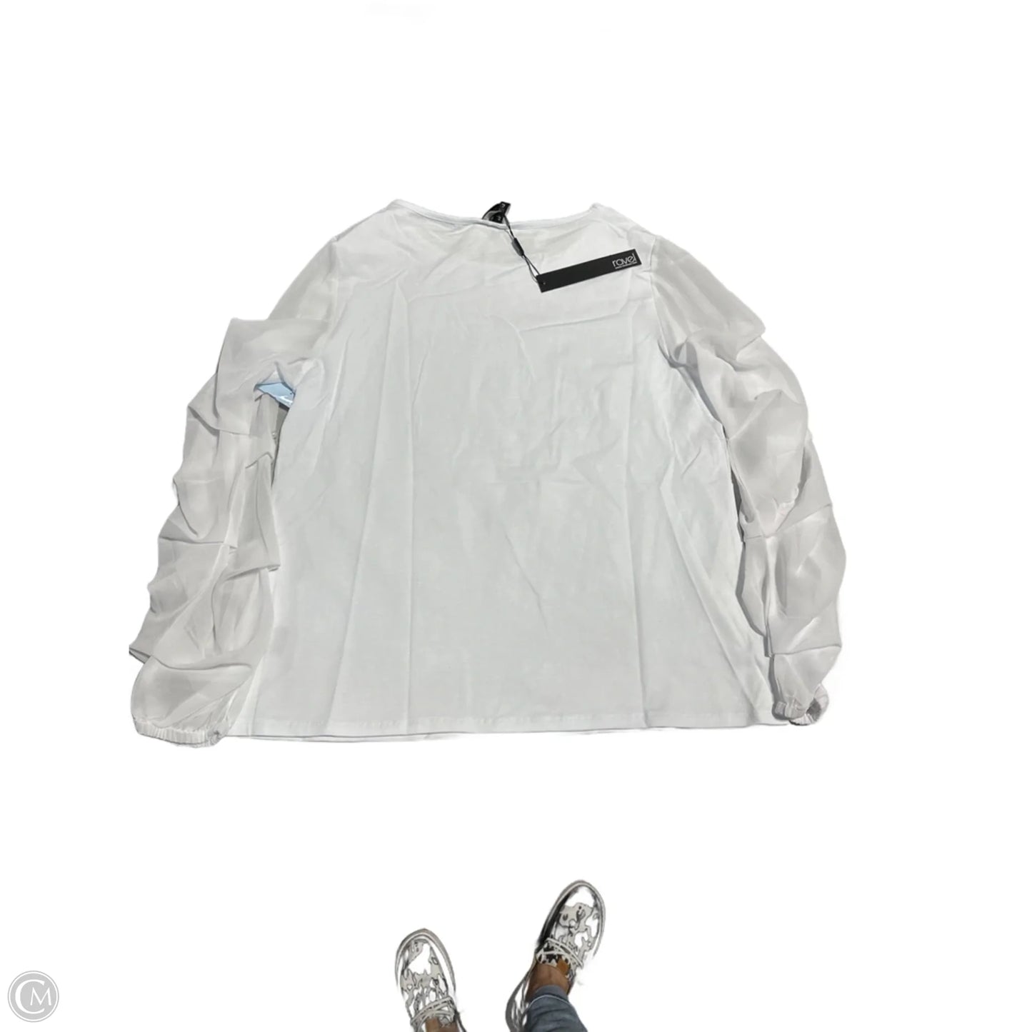 Top Long Sleeve By Cmb In White, Size: M