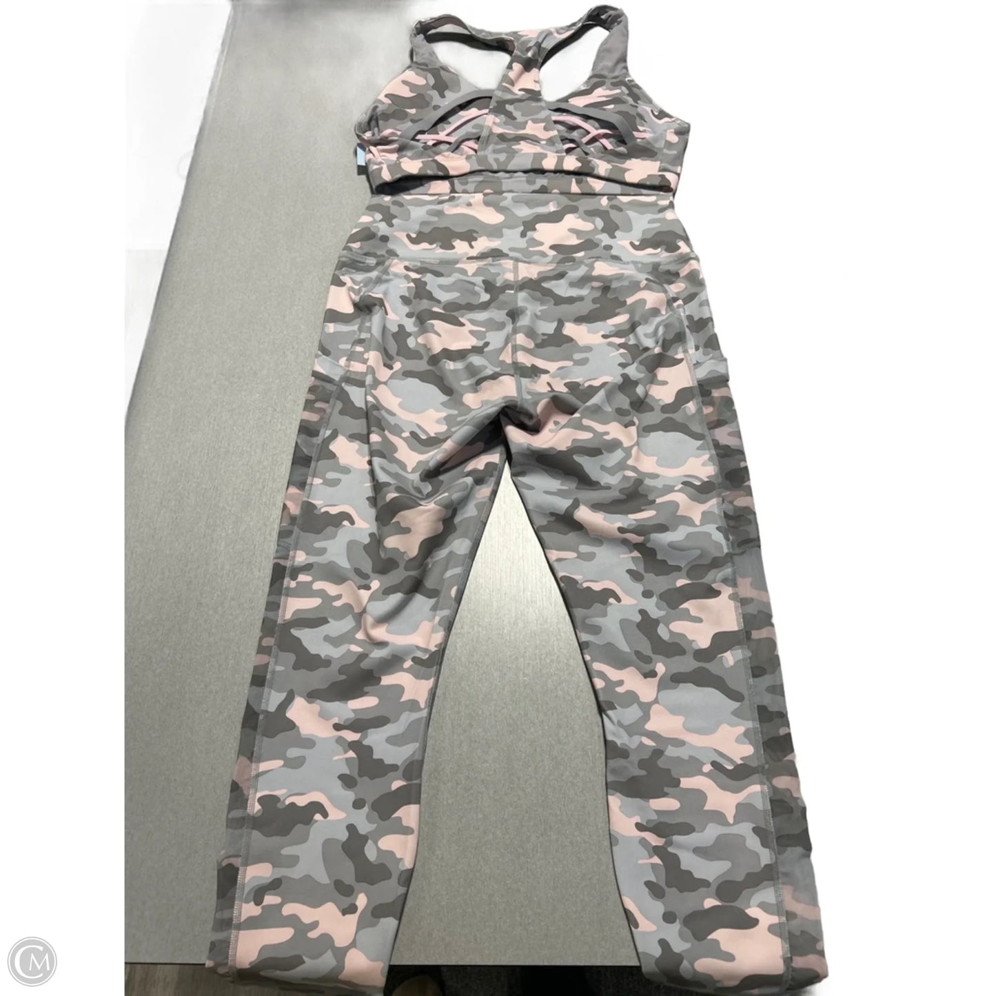 Top 2pc Short Sleeve By Fabletics In Camouflage Print, Size: Xl