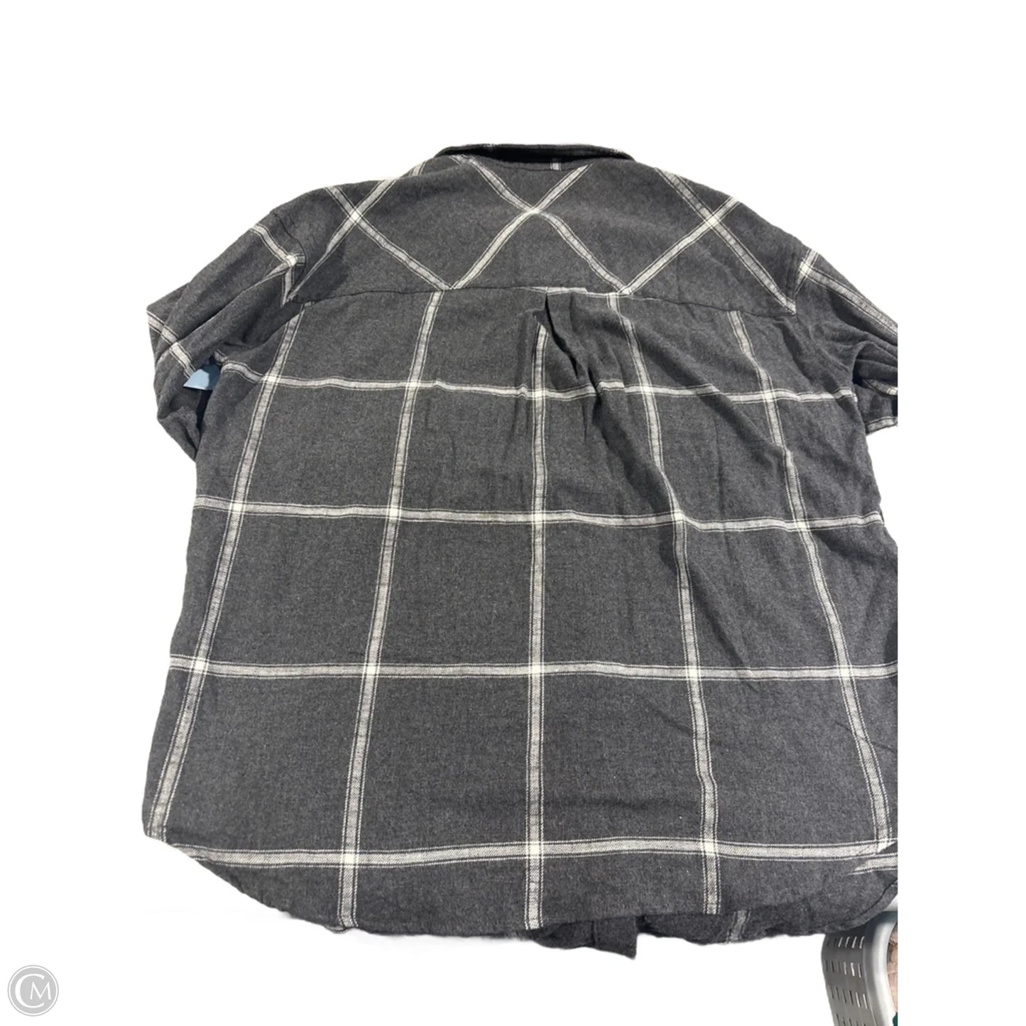 Top Long Sleeve By Maurices In Grey, Size: 1x