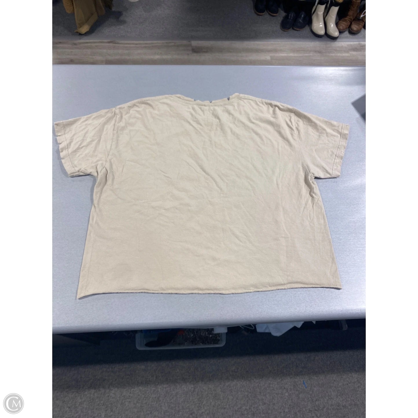 Top Short Sleeve By Cmc In Cream, Size: M