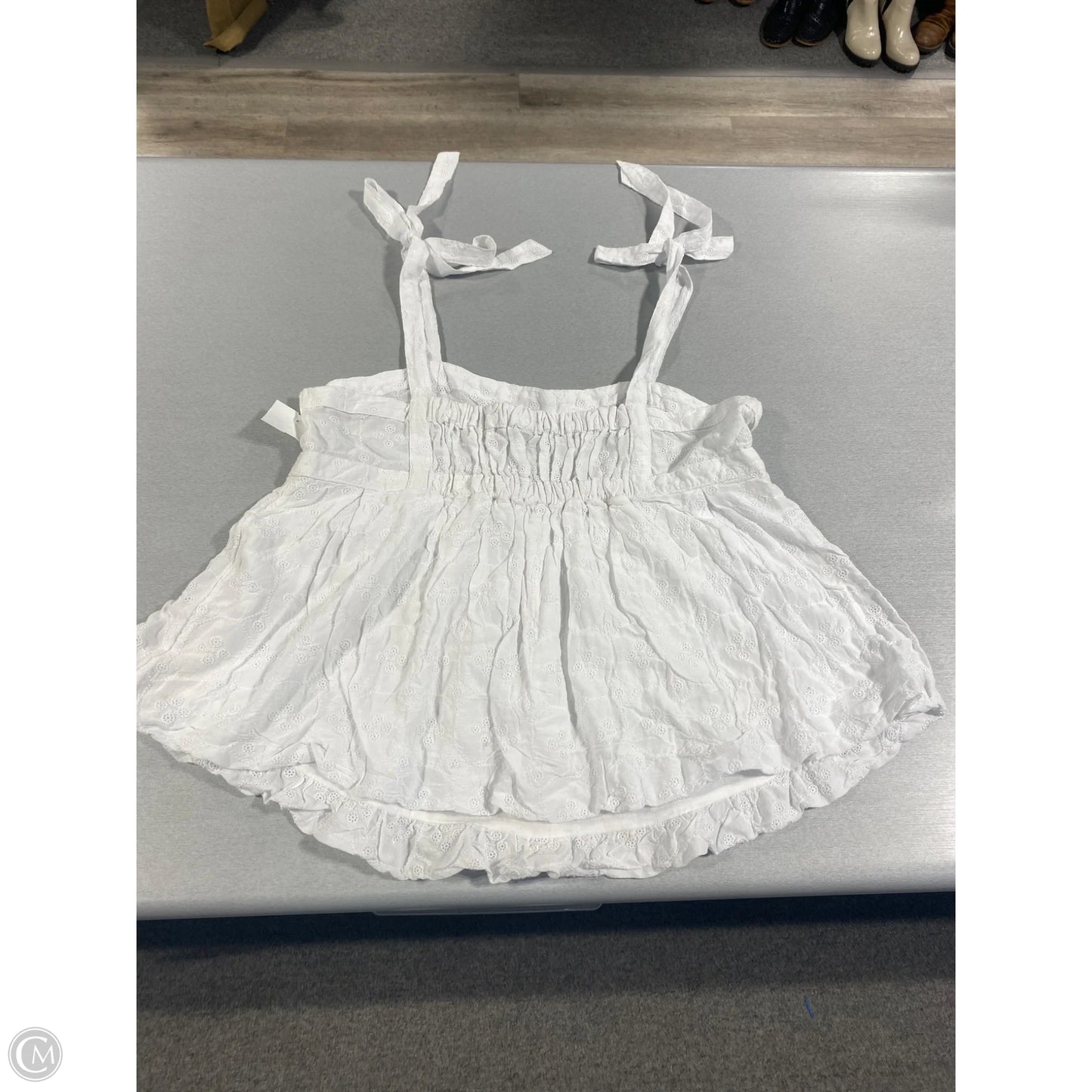 Tank Top By Old Navy In White, Size: M