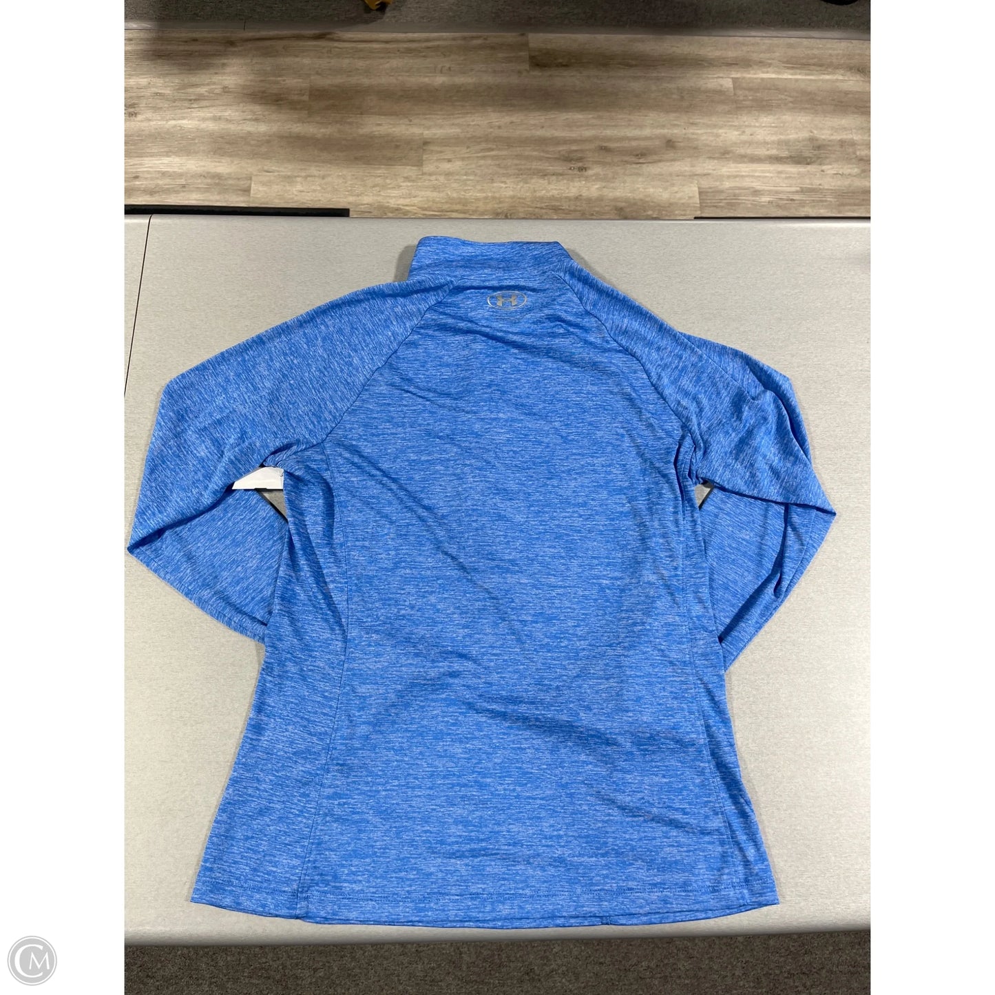 Athletic Top Long Sleeve Collar By Under Armour In Blue, Size: L