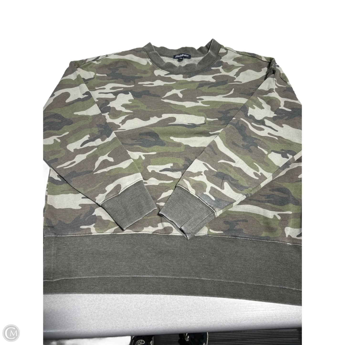 Top Long Sleeve By Cmc In Camouflage Print, Size: L