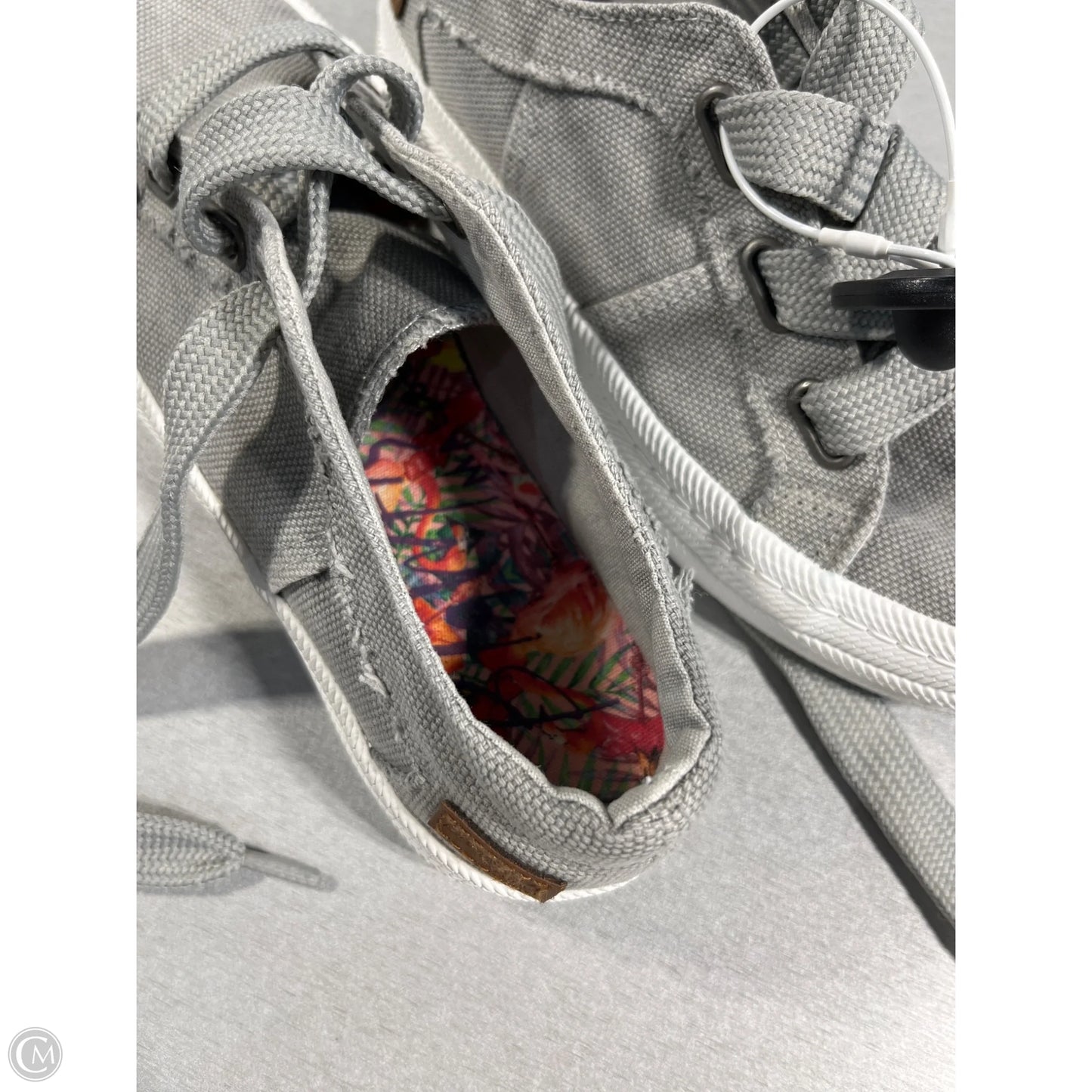 Shoes Flats By Blowfish In Grey, Size: 7