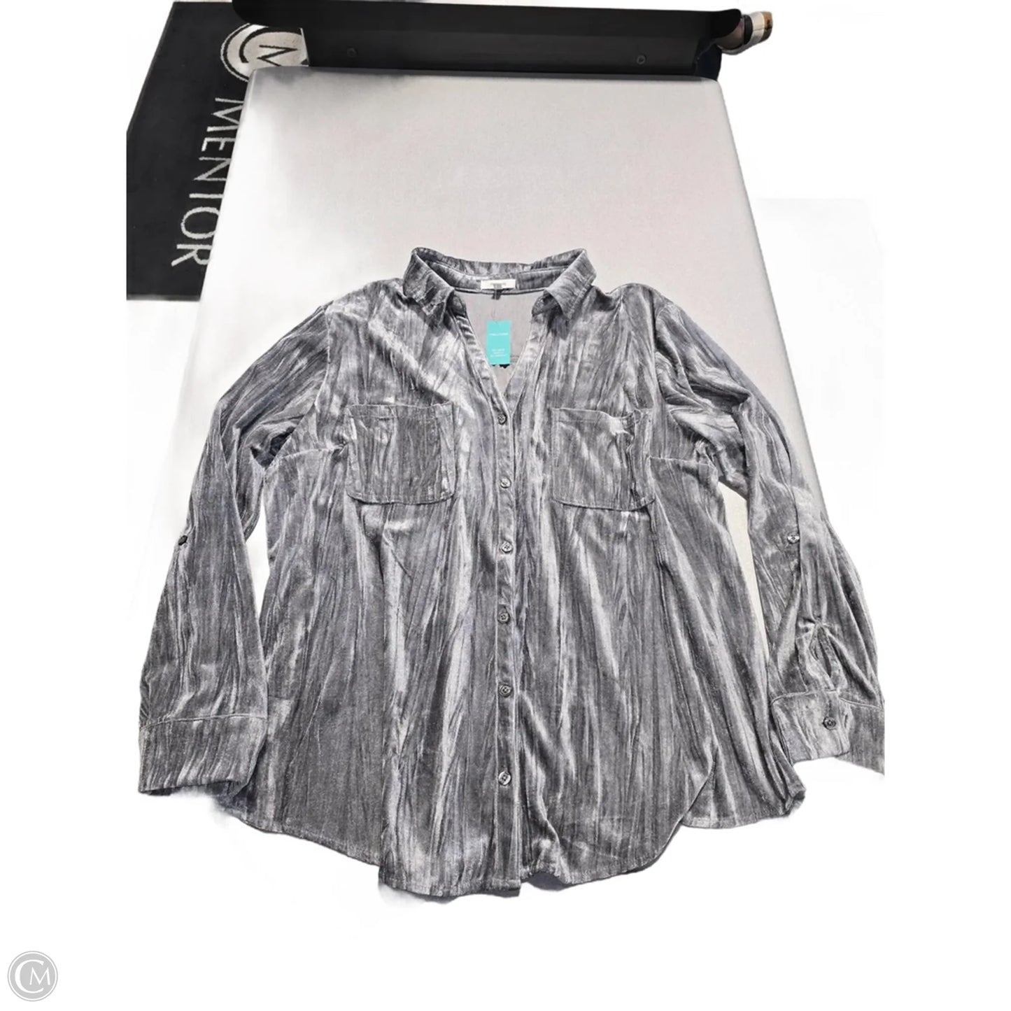 Top Long Sleeve By Maurices In Grey, Size: Xxl