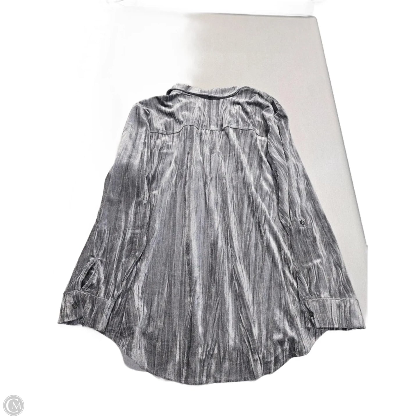 Top Long Sleeve By Maurices In Grey, Size: Xxl