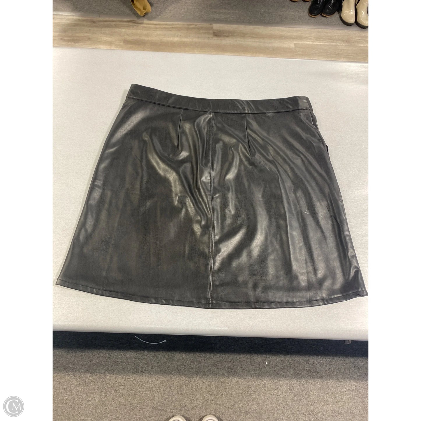 Skirt Mini & Short By Maurices In Black, Size: 14