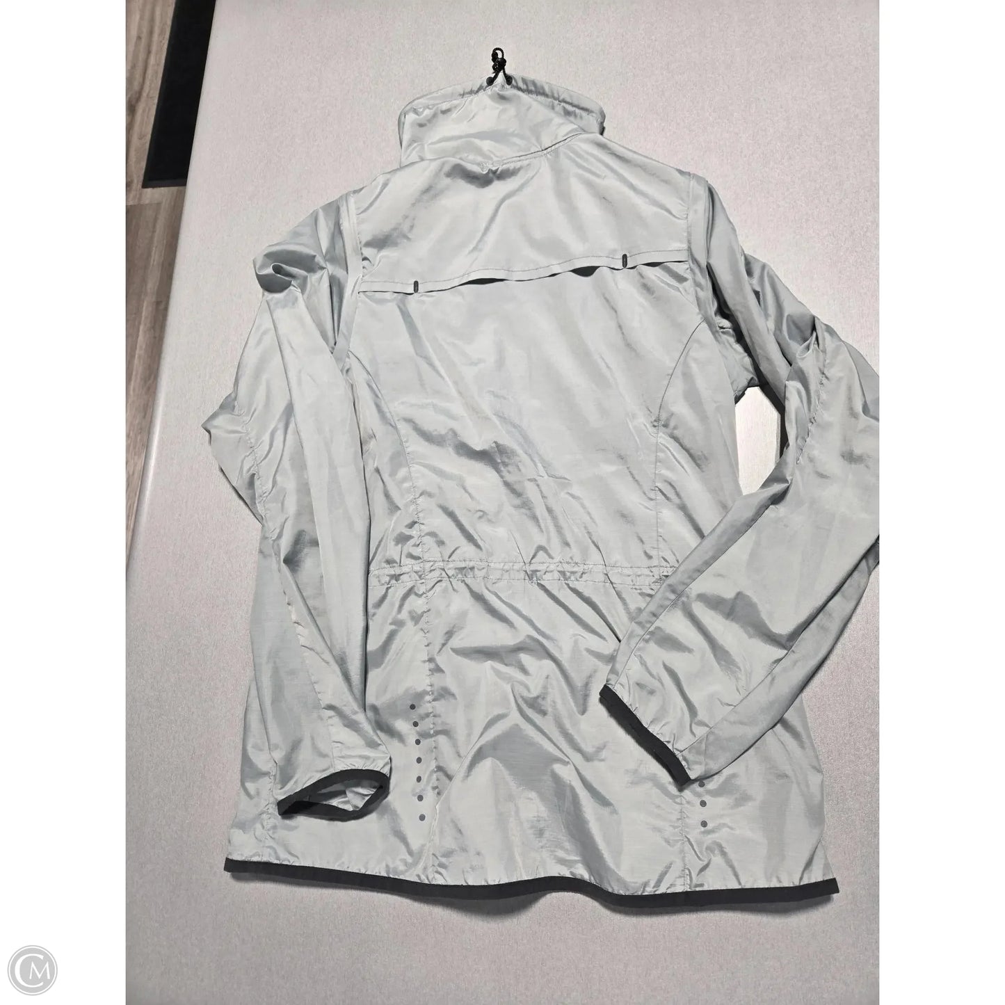 Jacket Windbreaker By Nike In Grey, Size: M