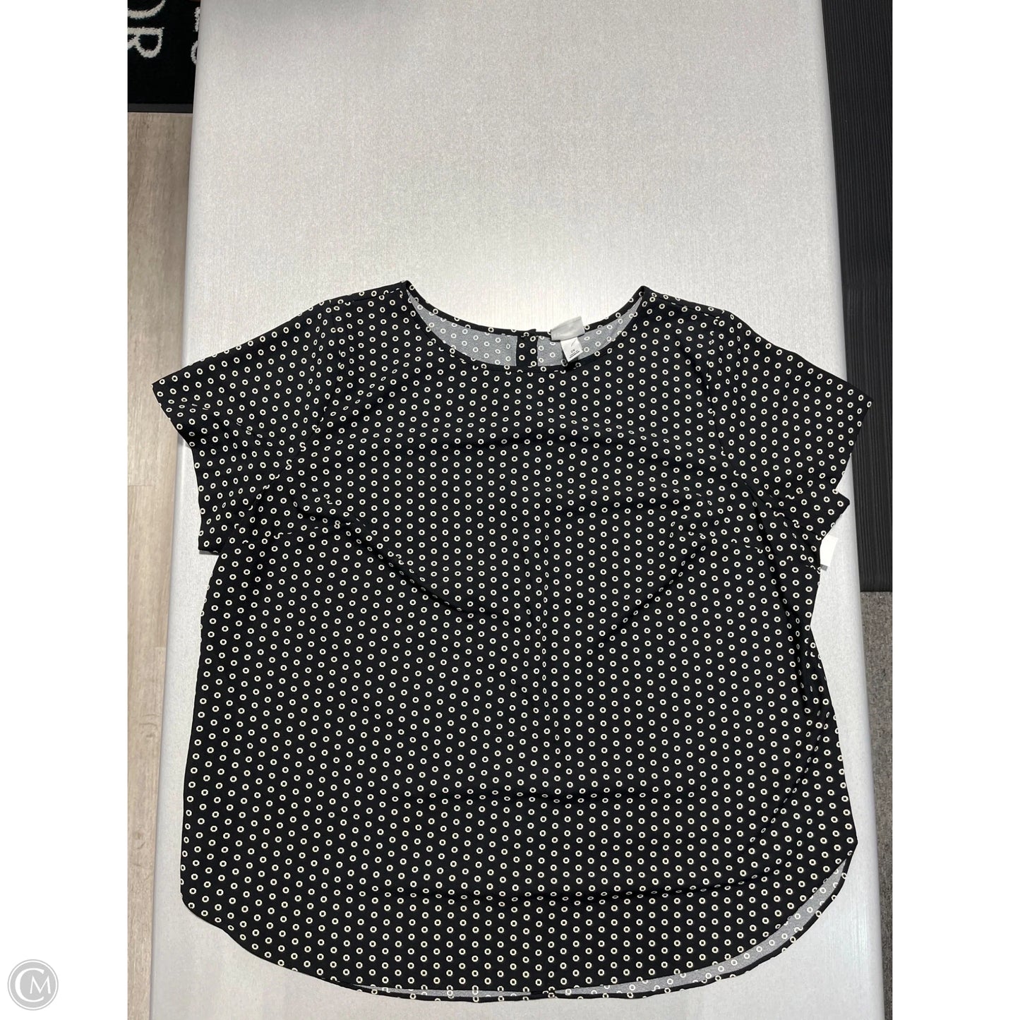 Top Short Sleeve By Ava & Viv In Geometric Pattern, Size: 2x