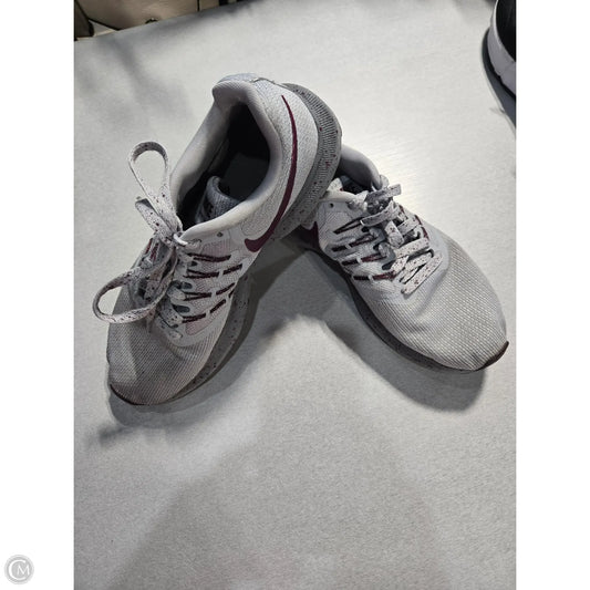 Shoes Athletic By Nike In Grey, Size: 9.5