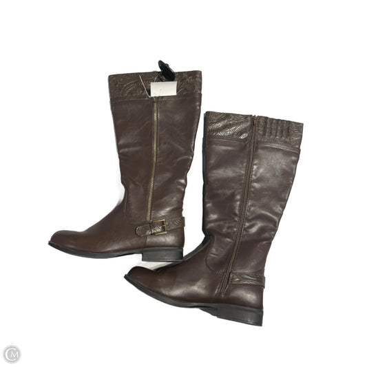 Boots Knee Flats By Cmf In Brown, Size: 9