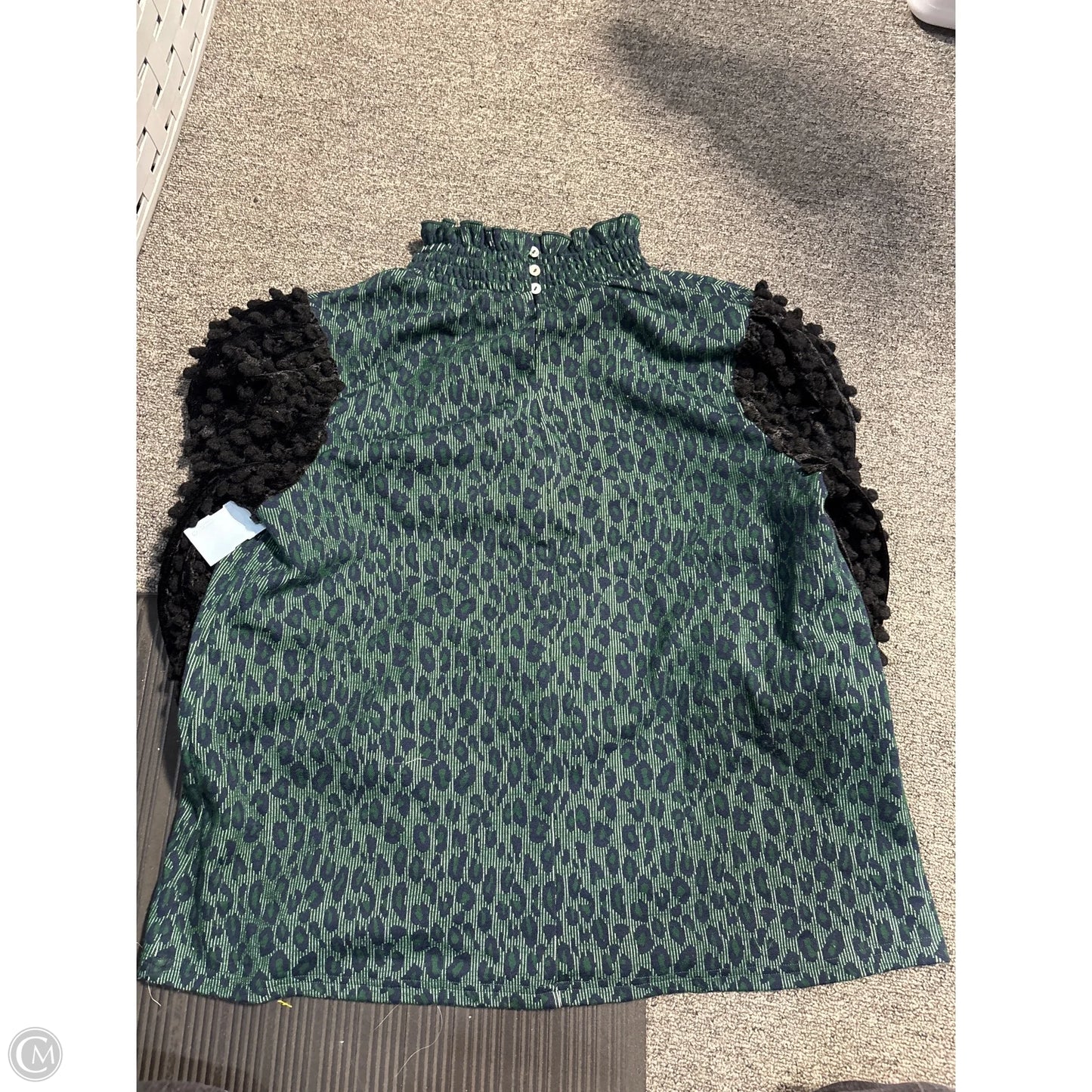 Top Short Sleeve By Voy In Green, Size: L