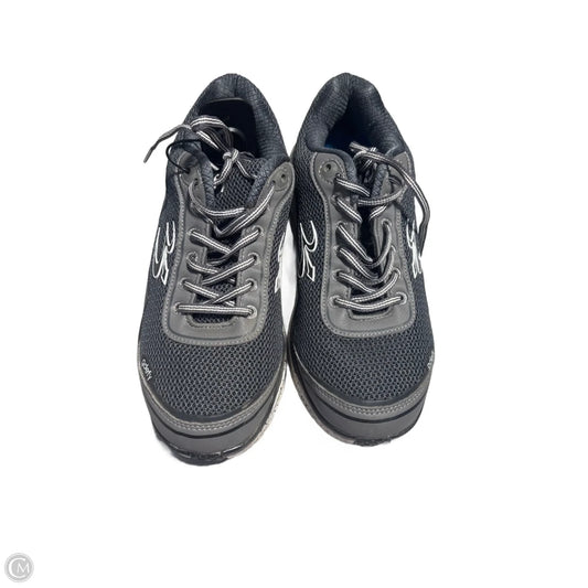 Shoes Athletic By Cmc In Grey, Size: 9