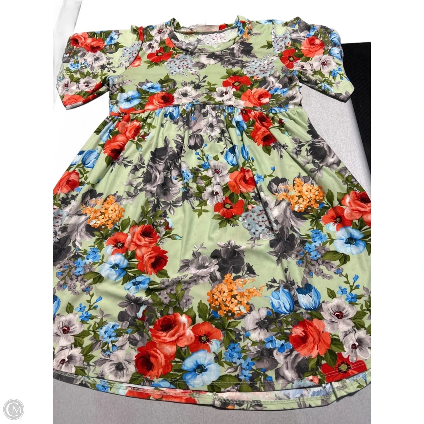 Dress Casual Short By Haptics In Floral Print, Size: M