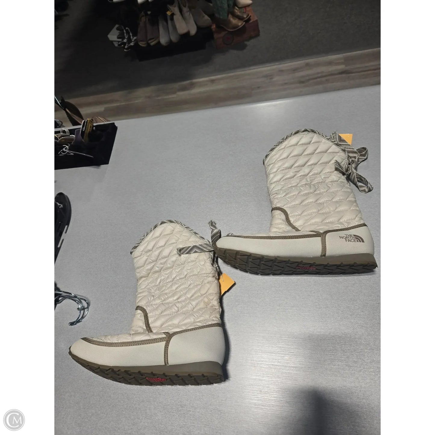 Boots Snow By The North Face In Cream, Size: 8