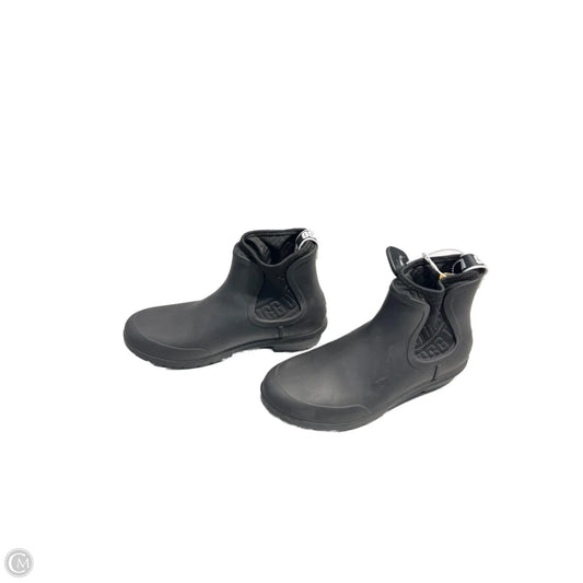 Boots Designer By Ugg In Black, Size: 9