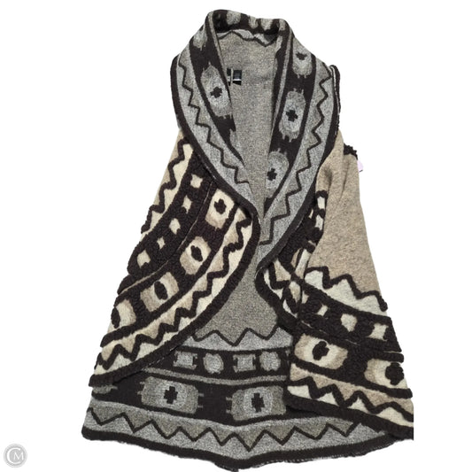 Shawl By Kaktus In Brown, Size: Osfm