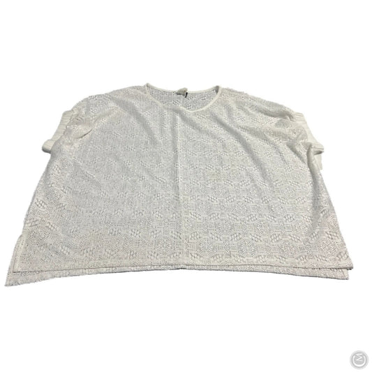 Top Short Sleeve By Akemi And Kin In Cream, Size: Xs