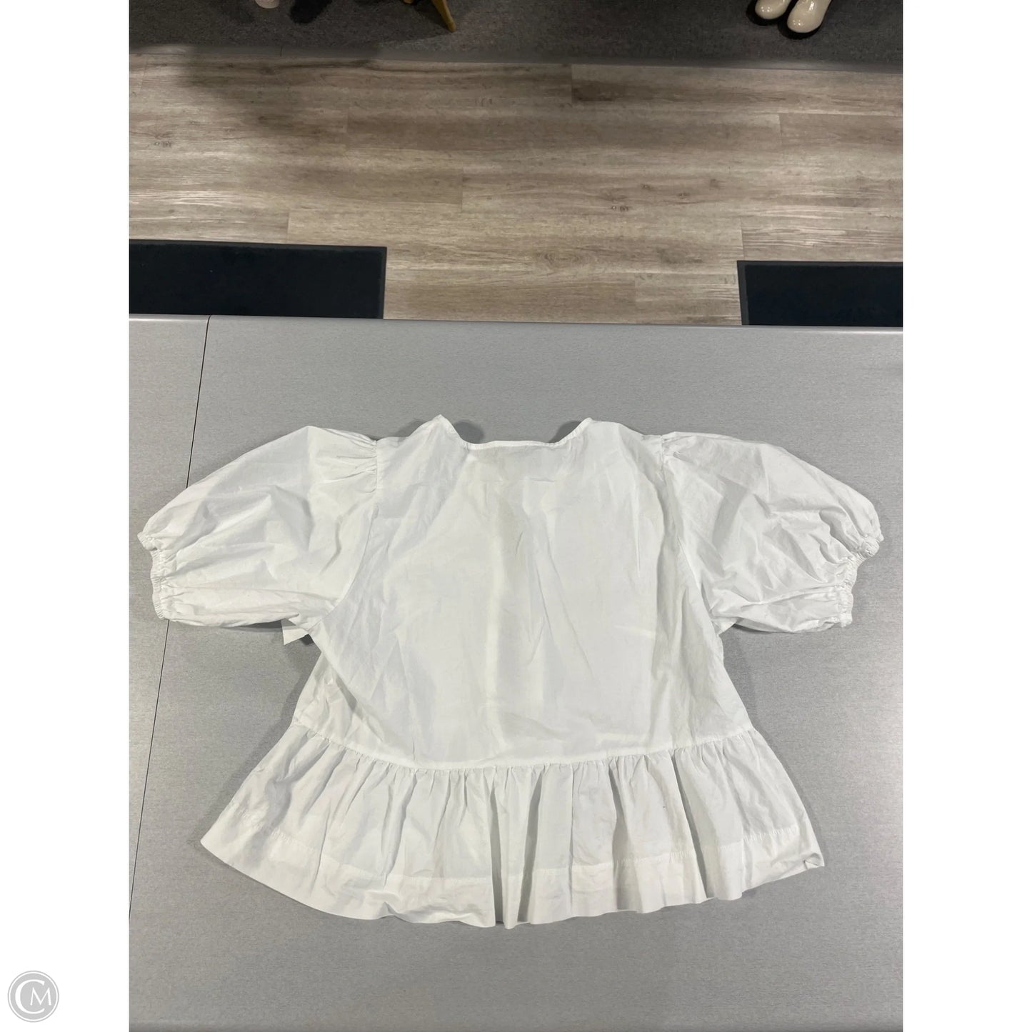 Top Short Sleeve By Papermoon In White, Size: M