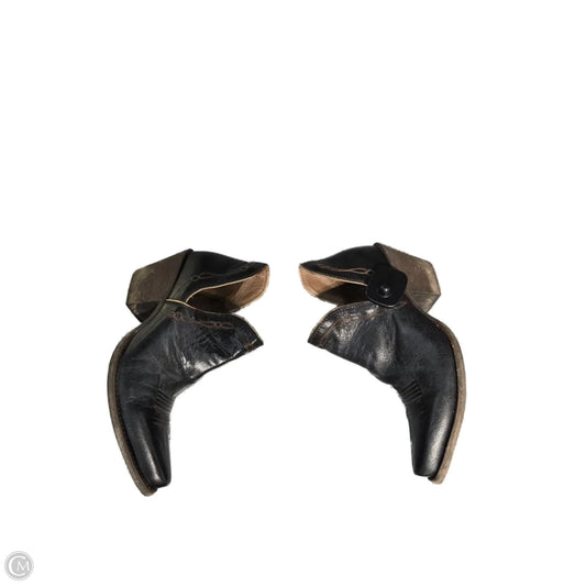 Boots Ankle Flats By Ariat In Black, Size: 10