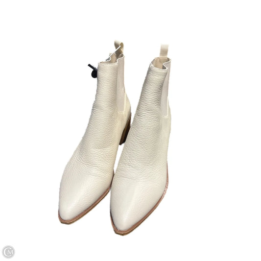 Boots Ankle Heels By Chinese Laundry In Cream, Size: 10