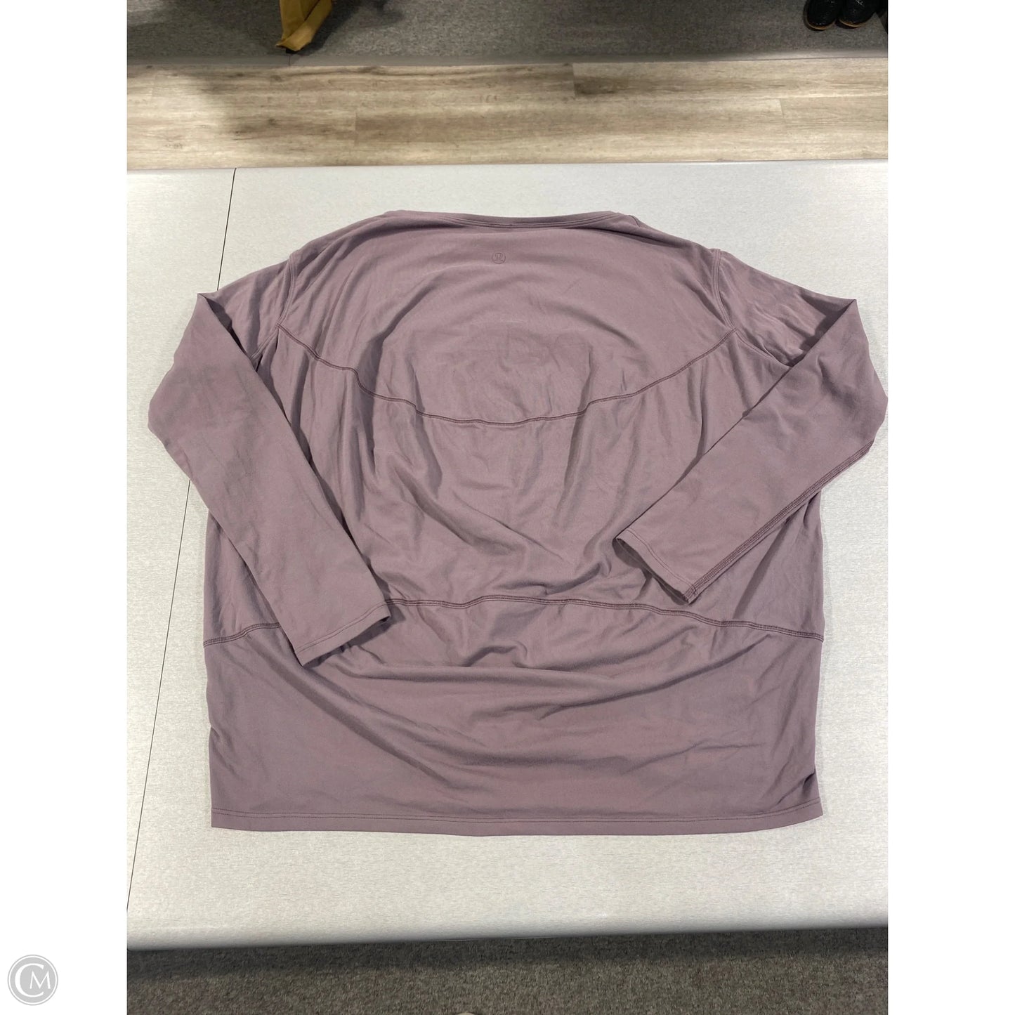 Athletic Top Long Sleeve Collar By Lululemon In Purple, Size: M