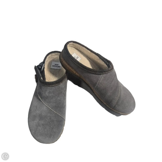 Shoes Flats By Earth Origins In Grey, Size: 9