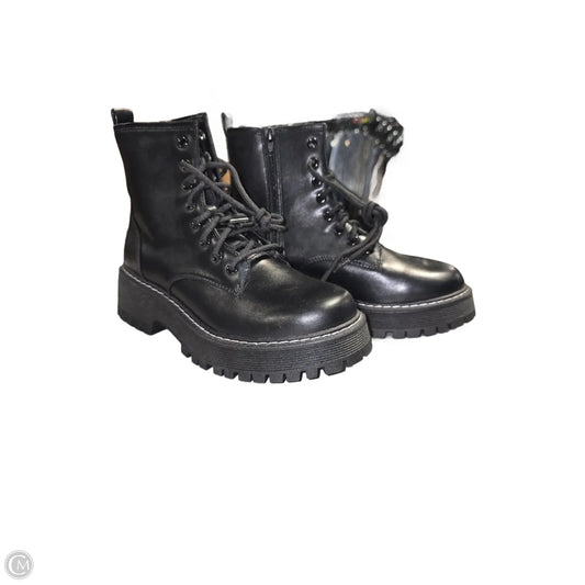 Boots Ankle Flats By Universal Standard In Black, Size: 7.5