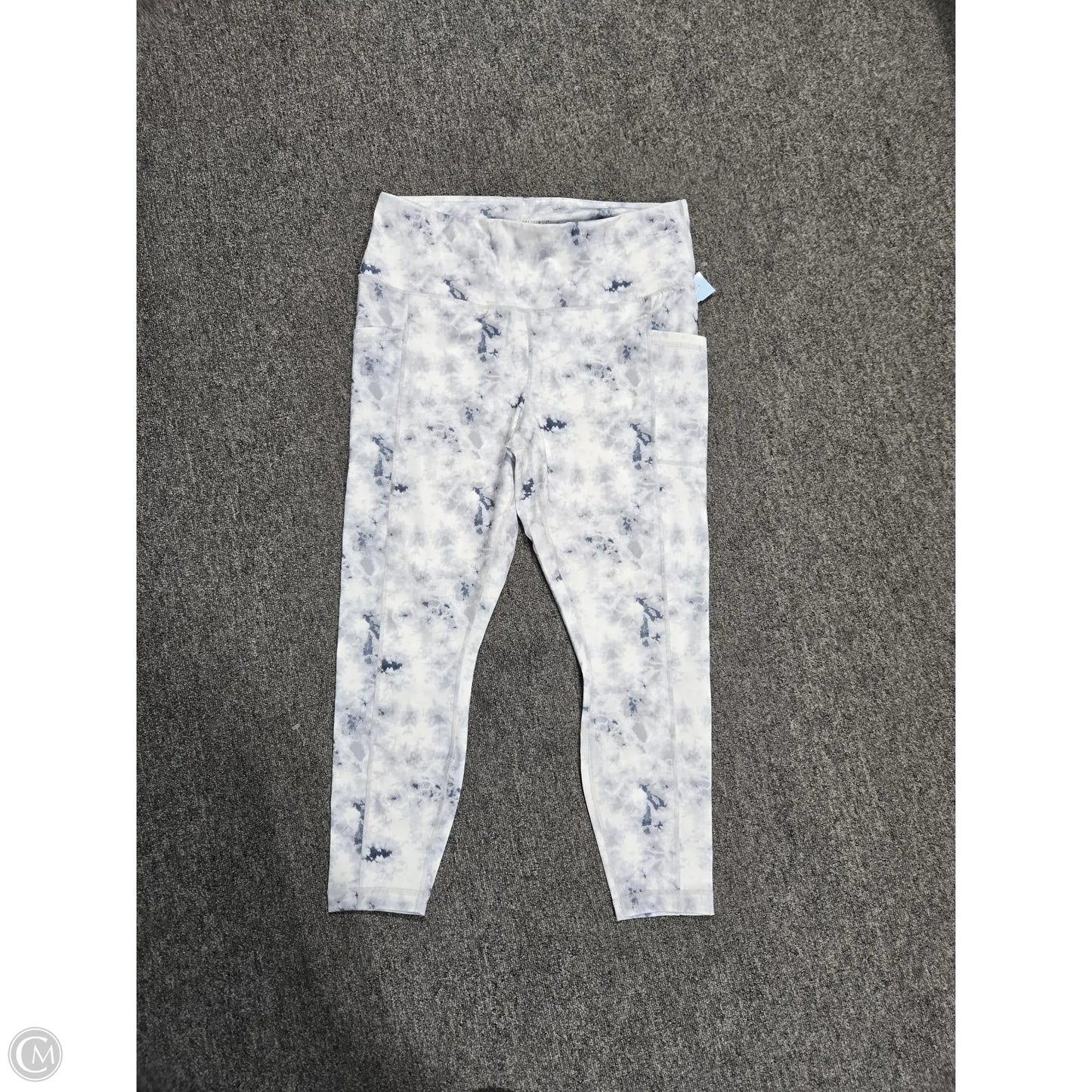 Athletic Leggings By Yogalicious In Grey, Size: 1x