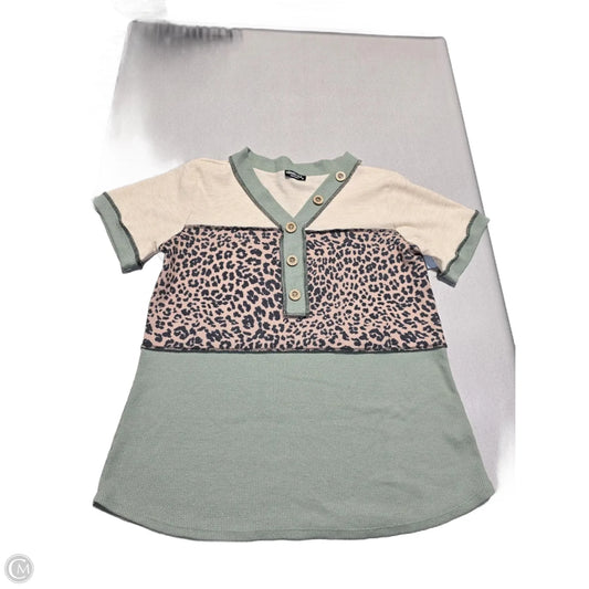 Top Short Sleeve By Heimish Usa In Animal Print, Size: S