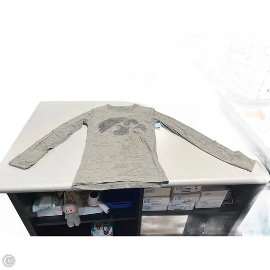 Top Long Sleeve By Pressbox In Grey, Size: Xl