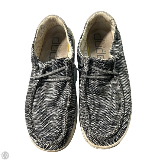 Shoes Flats By Hey Dude In Grey, Size: 7
