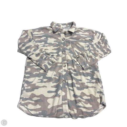 Top Long Sleeve By Maurices In Camouflage Print, Size: L