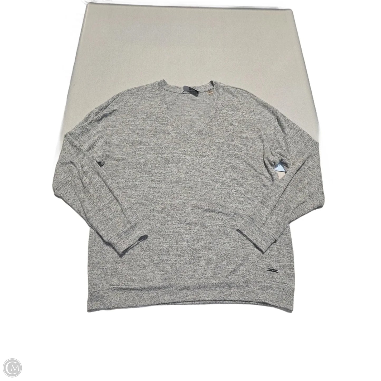 Top Long Sleeve By Tahari In Grey, Size: M