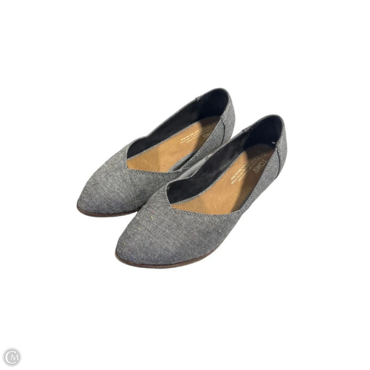 Shoes Flats By Toms In Grey, Size: 7.5