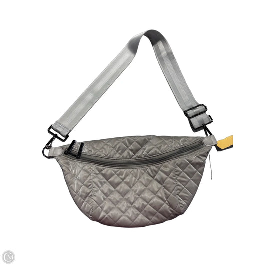 Crossbody By Cmc, Size: Medium