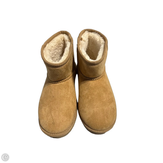 Boots Ankle Flats By Cmf In Tan, Size: 8