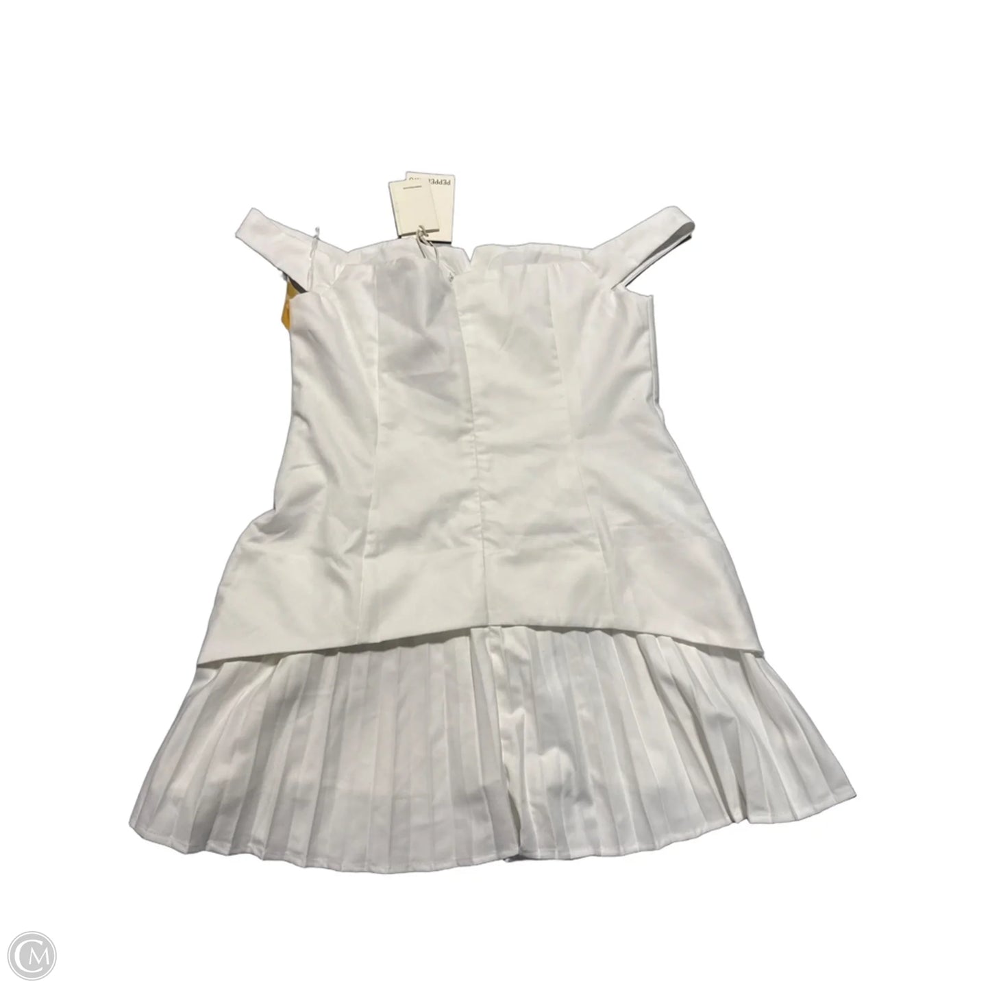 Dress Casual Short By Cmc In White, Size: M