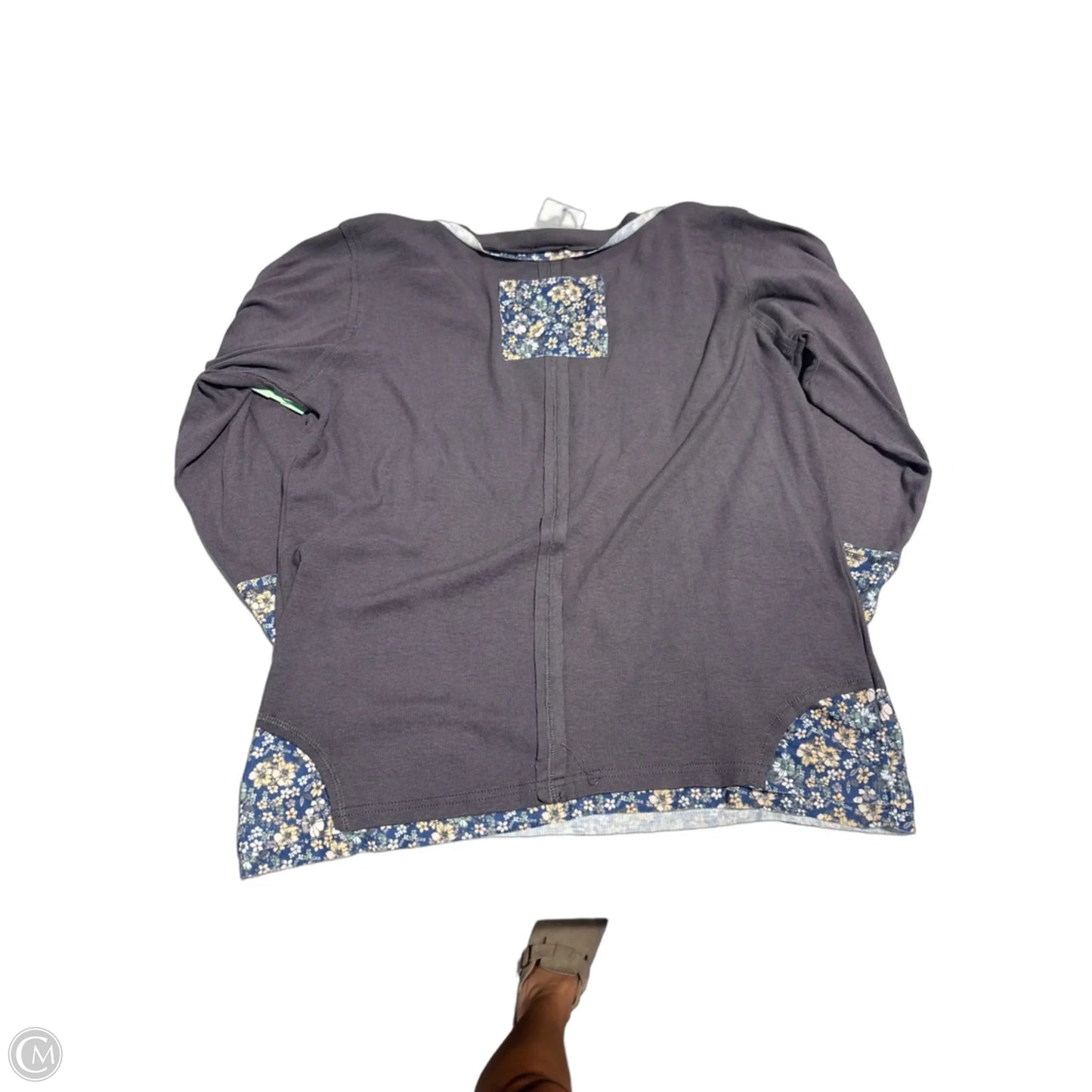 Top Long Sleeve By Pol In Grey, Size: L