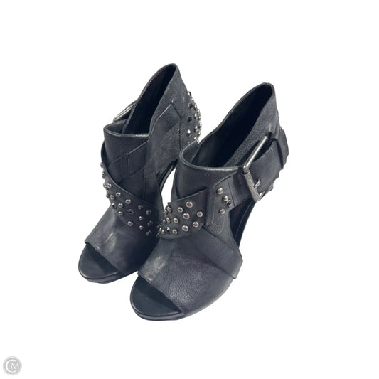 Shoes Heels Stiletto By Cmb In Black, Size: 7