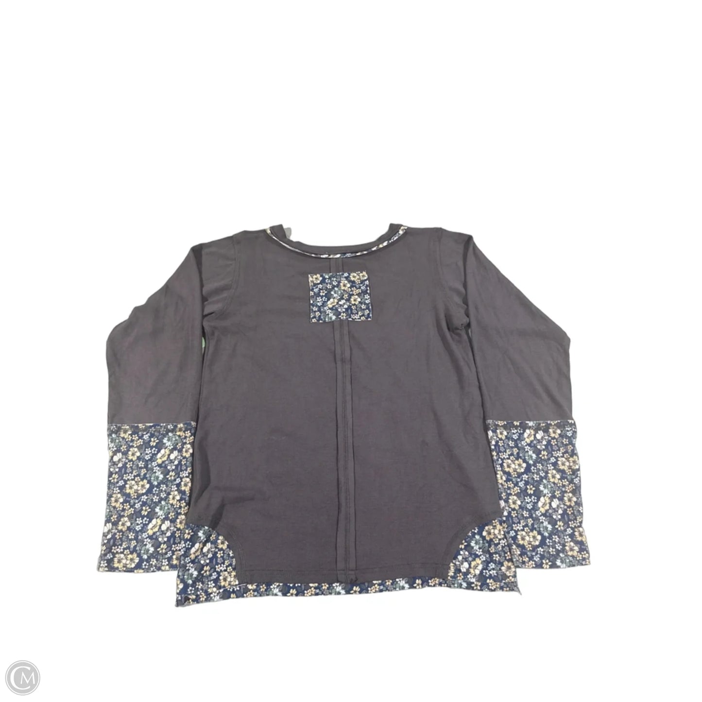 Top Long Sleeve By Pol In Grey, Size: S