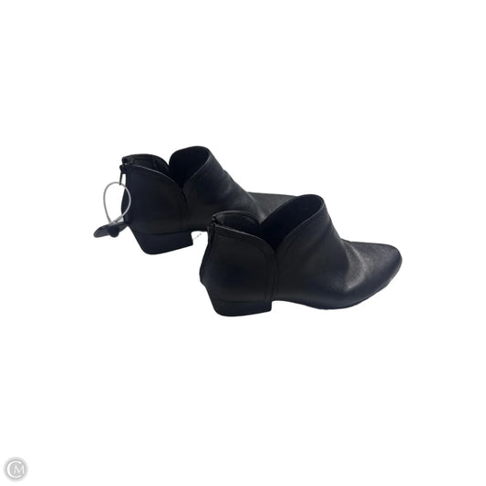 Boots Ankle Flats By Maurices In Black, Size: 11