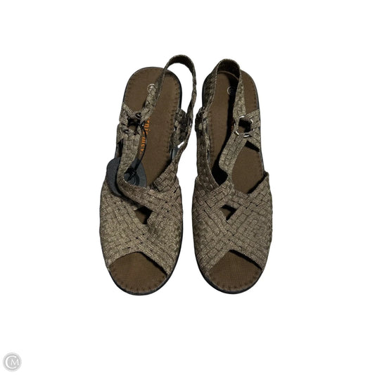 Sandals Flats By Bernie Mev In Gold, Size: 9.5