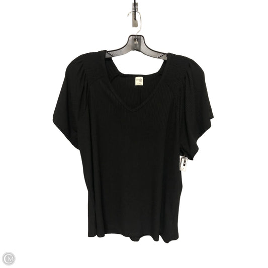 Top Short Sleeve By Terra & Sky In Black, Size: 0x