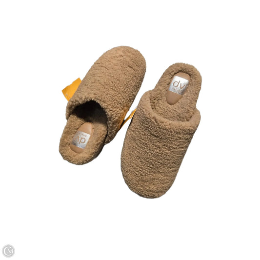Shoes Flats By Dolce Vita In Tan, Size: 7.5